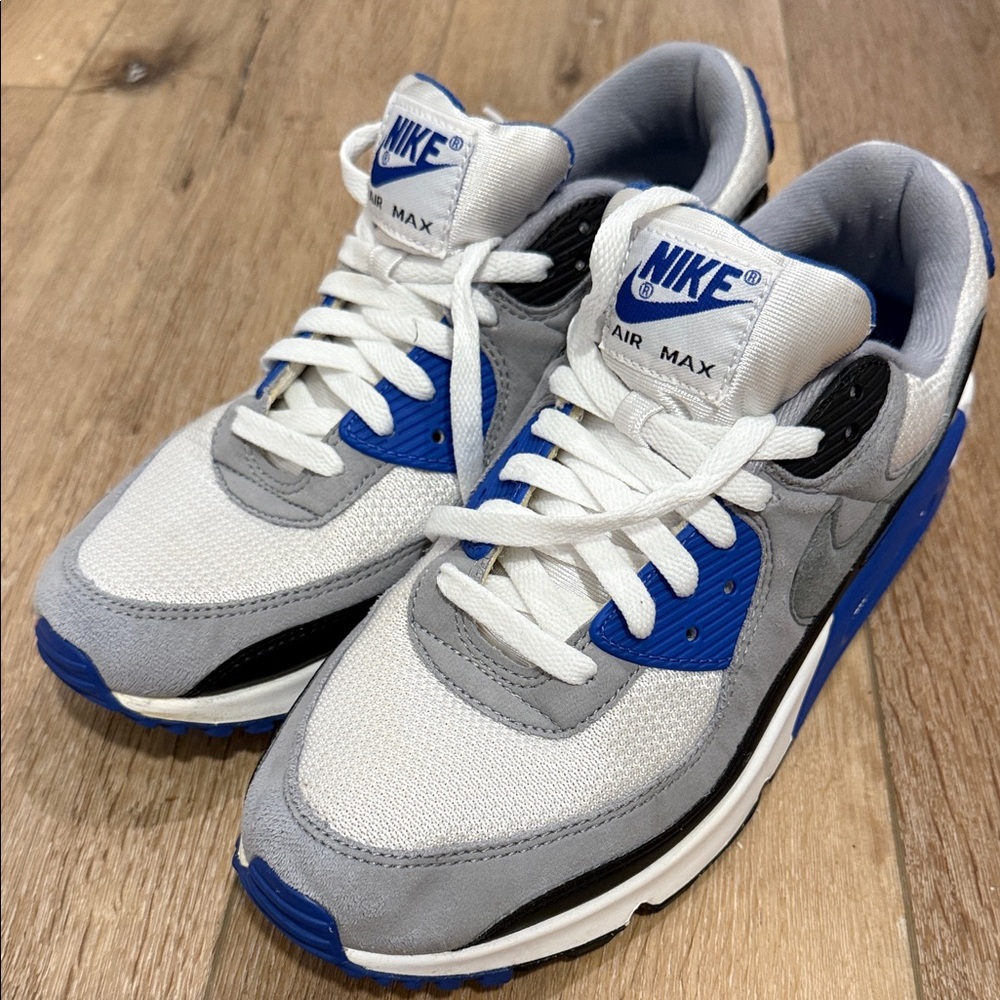 Nike Air Max Sneakers - Picture 2 of 6